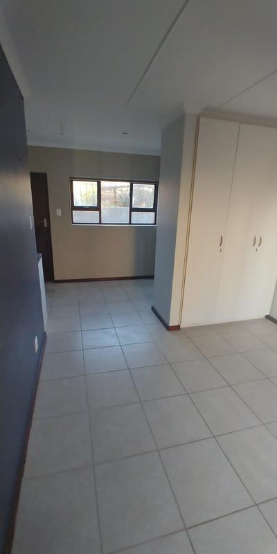 4 Bedroom Property for Sale in Wavecrest Eastern Cape